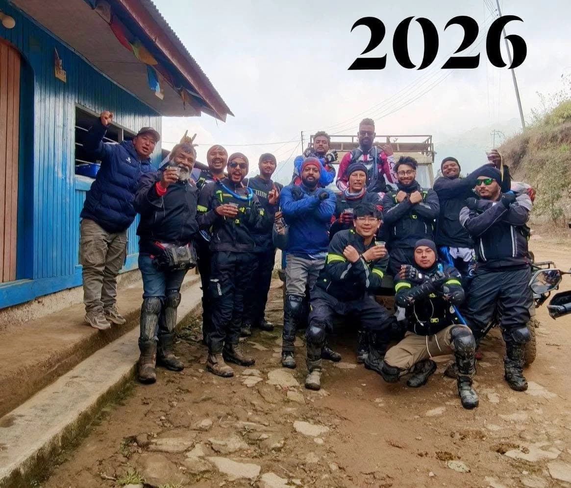 Barik Da with riders from the Motology Adventures community